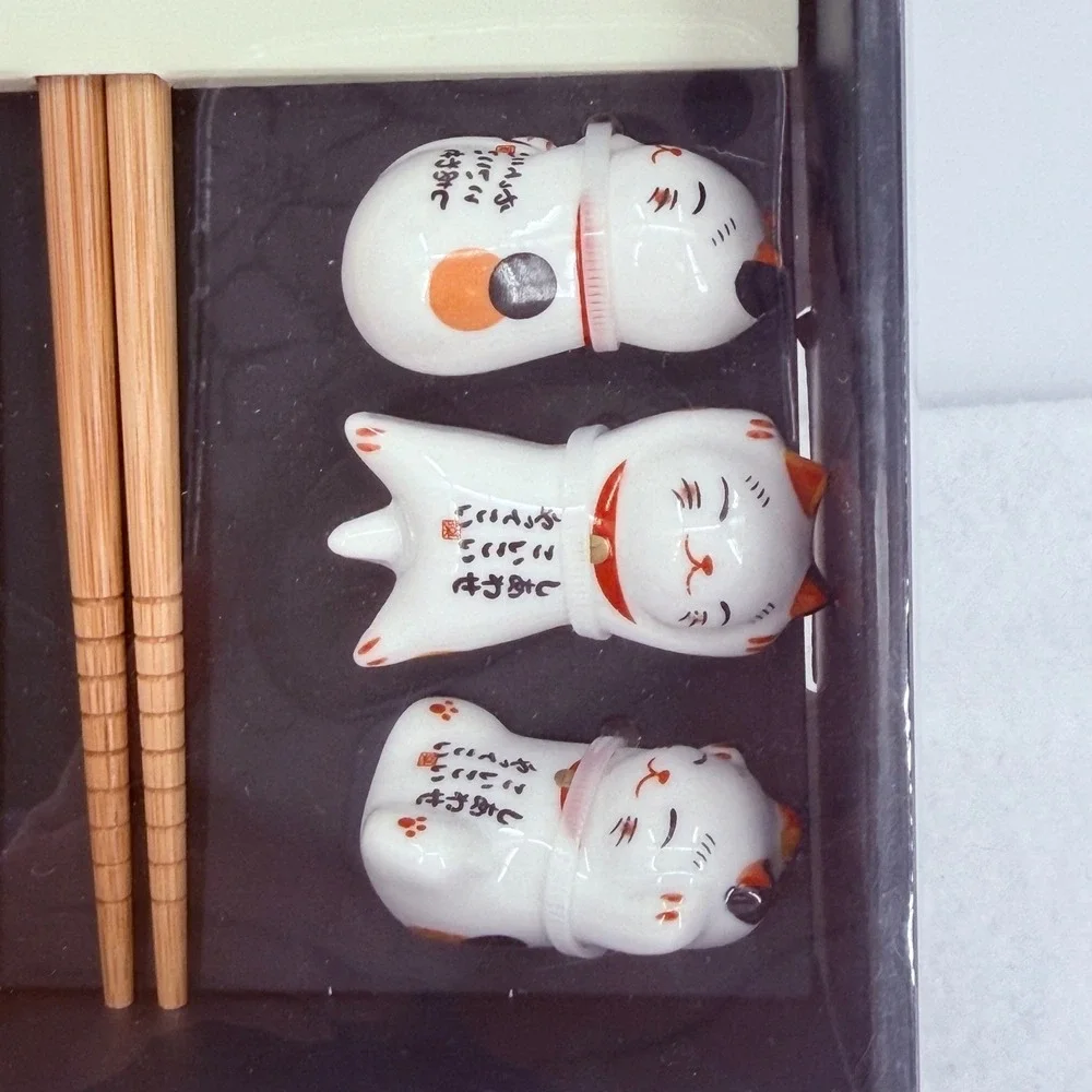 Soho Loft Bamboo Set 5 Pairs Chopsticks & 5 Ceramic Lucky Kittens Cat Holder NEW